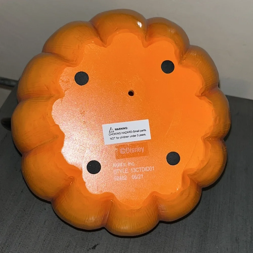 New Disney’s Mickey Mouse pumpkin Halloween Decor